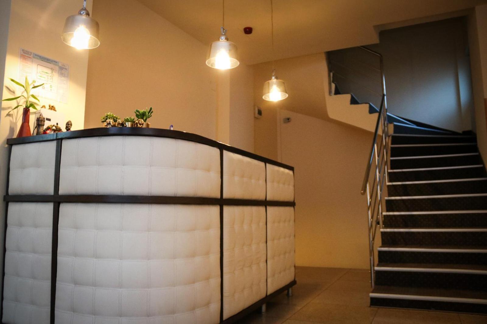 Hotel Clipa Drobeta Turnu Severin Exteriör bild